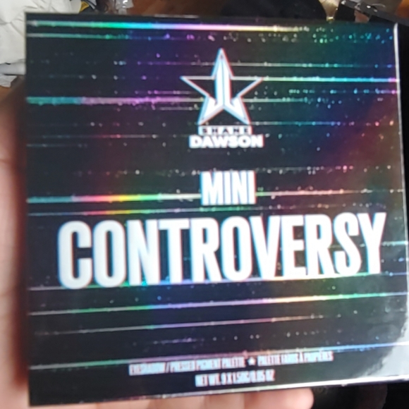 Mini Controversy - Picture 4 of 5